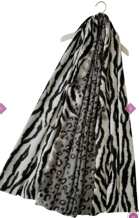 Chunky Scarf Grey Fashion Leopard and Zebra Print Wool