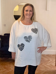 White ANIMAL PRINT HEARTS 3/4 SLEEVE TOP